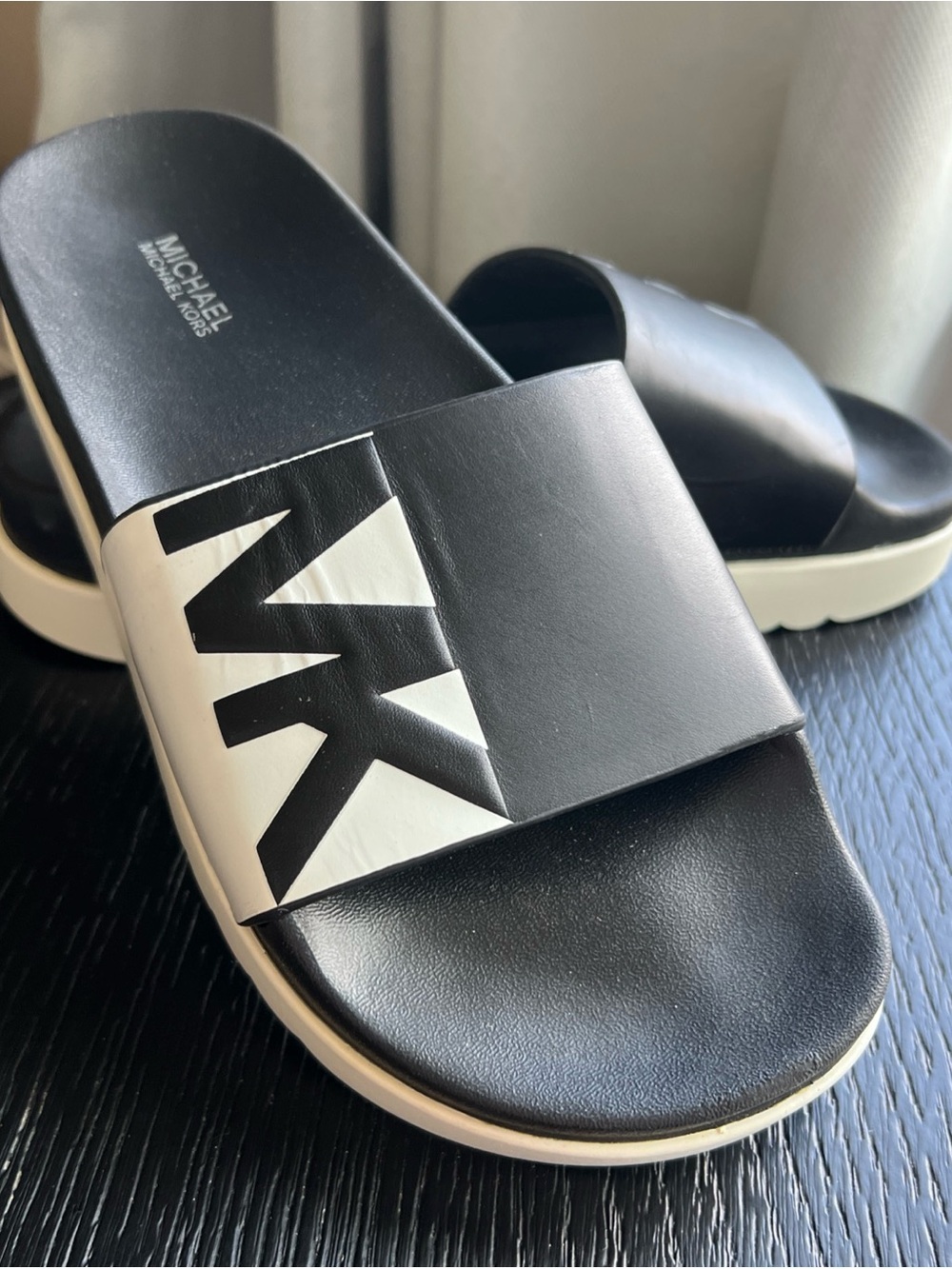 Michael Kors TRIXIE Leather MK Print Slide sz 7 NWOB